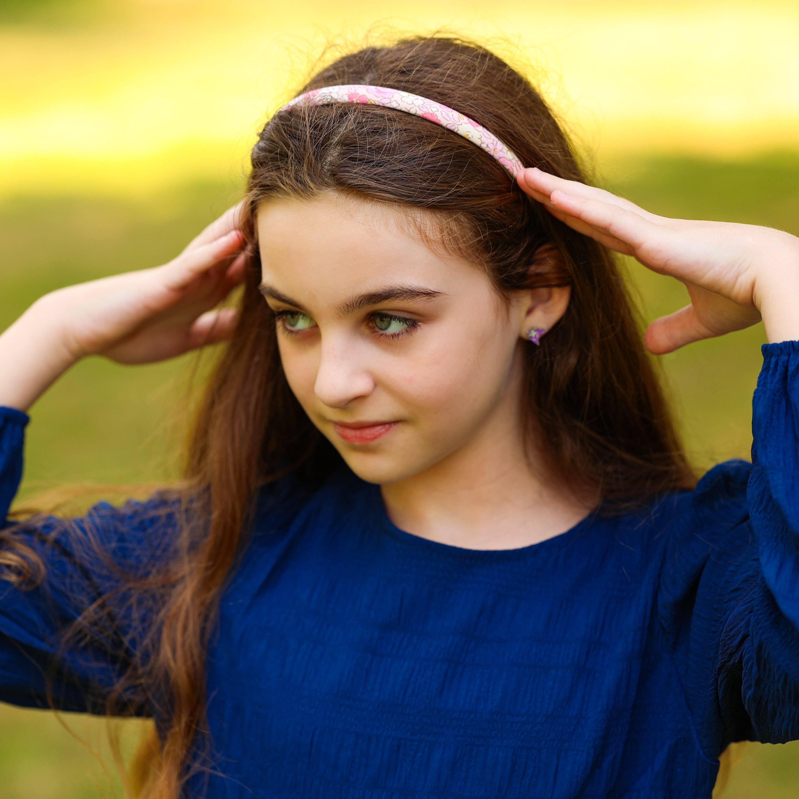 Frog Sac - Vente Serre-tête – enfant - Bandeau fin à fleurs - Accessoires pour cheveux antidérapants pour enfants15