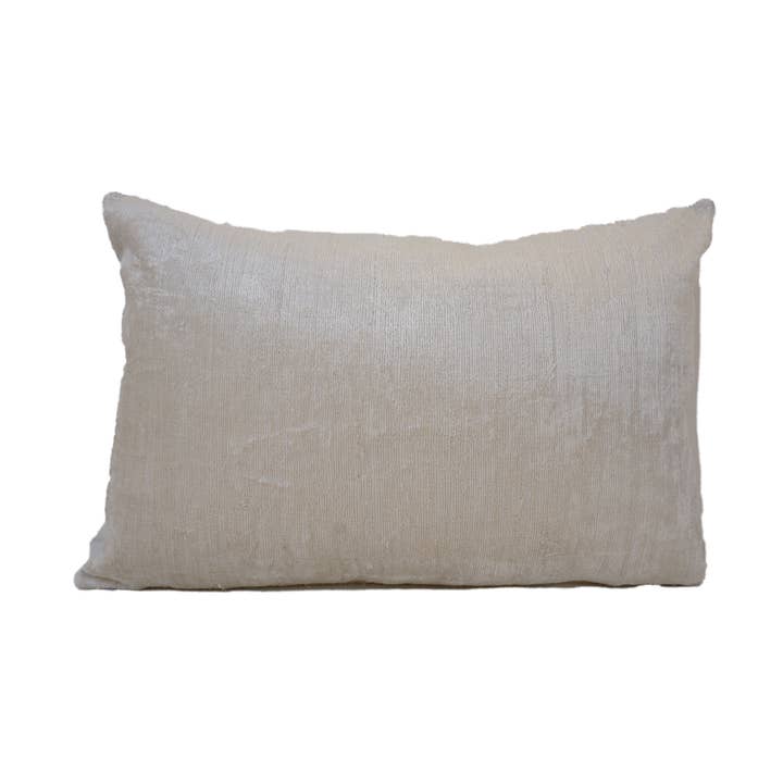 ATHENS HVID - IKAT SILKE/FLØJL PUDEBETRÆK 16"x24" for engroshandel hos MD Home