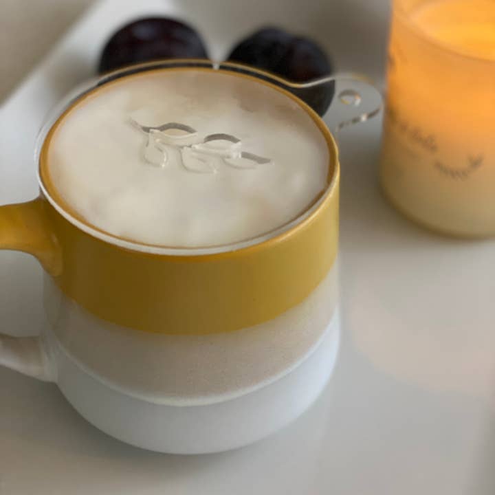 moon + magnolia – Engroshandel Stencil – Botanisk Kaffe Stencil | Krus Art