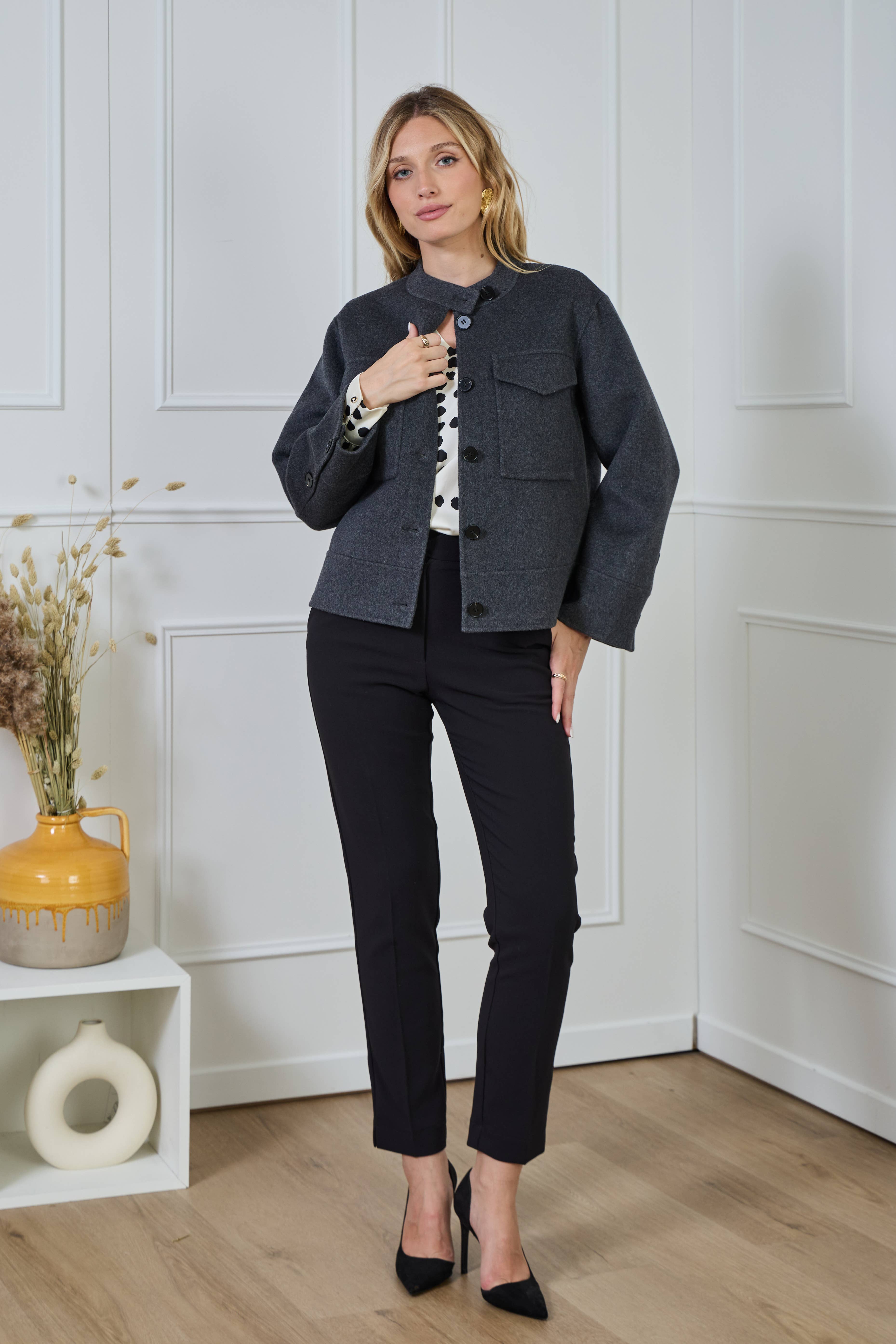 LULUMARY – wholesale Coat – Women’s – Short coat V32712