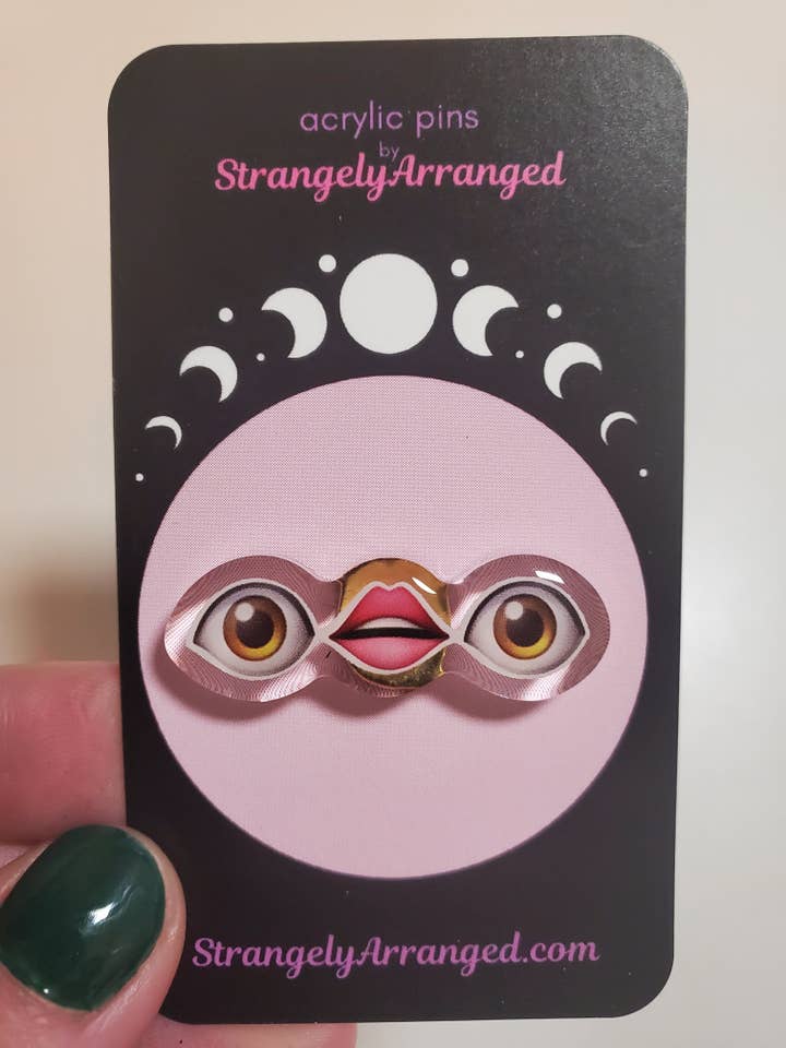 Épinglette | Épinglette en acrylique pour les yeux, la bouche et les yeux pour la vente par StrangelyArranged