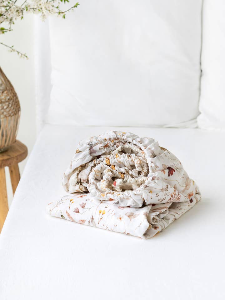 Meadow print linen fitted sheet for wholesale by MagicLinen (We handle U.S. import procedures for you)