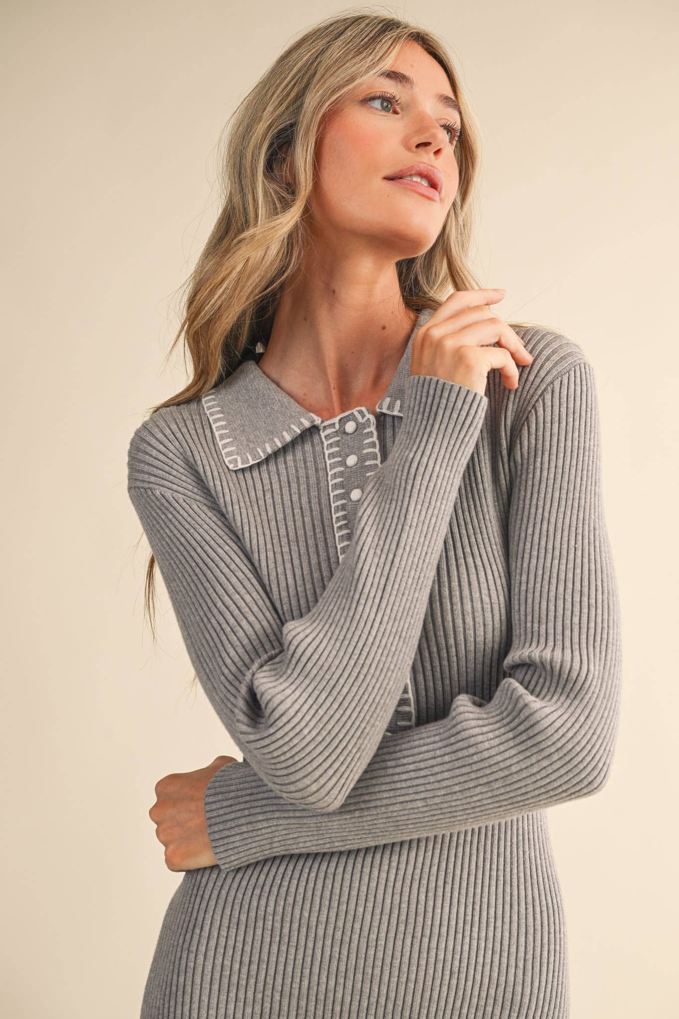 &MERCI - Wholesale Dress - Women's - RIBBED SWEATER MIDI DRESS WITH CONTRAST STITCH MSW1123225