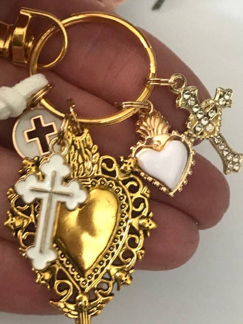 Miss DJ Angel – wholesale Nyckelringar - Dam – Nyckelring med heligt hjärta och kors – gåva till mamma, ex-voto, mirakelmedaljong, vit nyckelring2