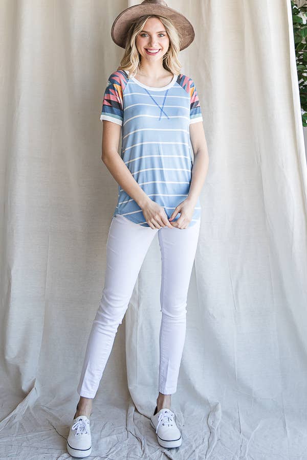 7th Ray – Engroshandel T-shirt – til kvinder – Casual Stribet Aztec Raglan Kortærmet T-shirt T412217