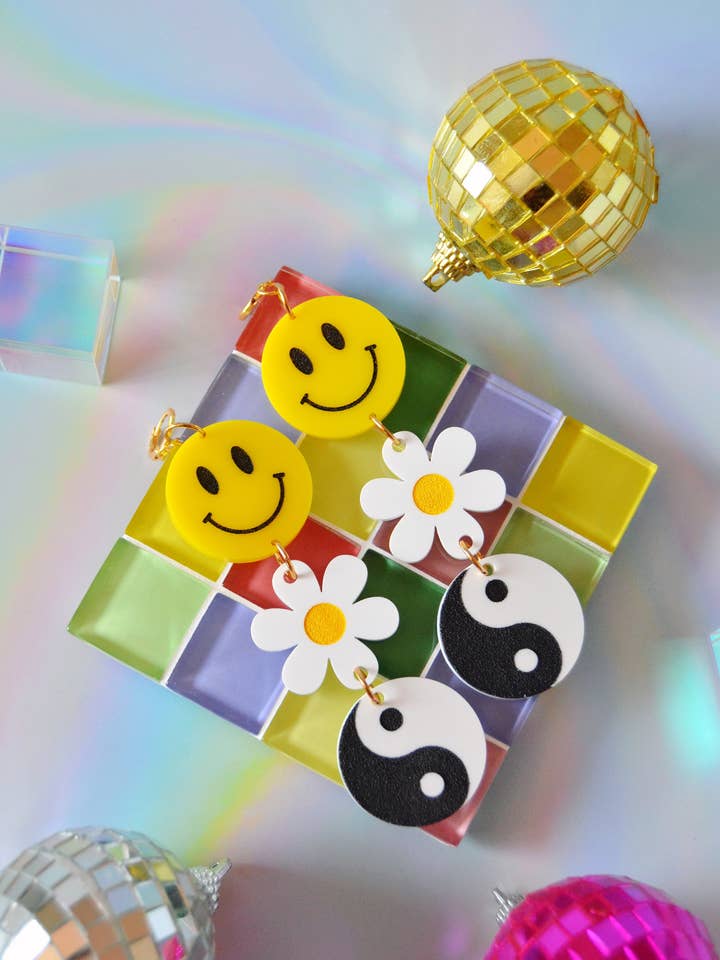 Boucles d'oreilles Groovy Holy Trinity pour la vente par Rebel Disco Designs