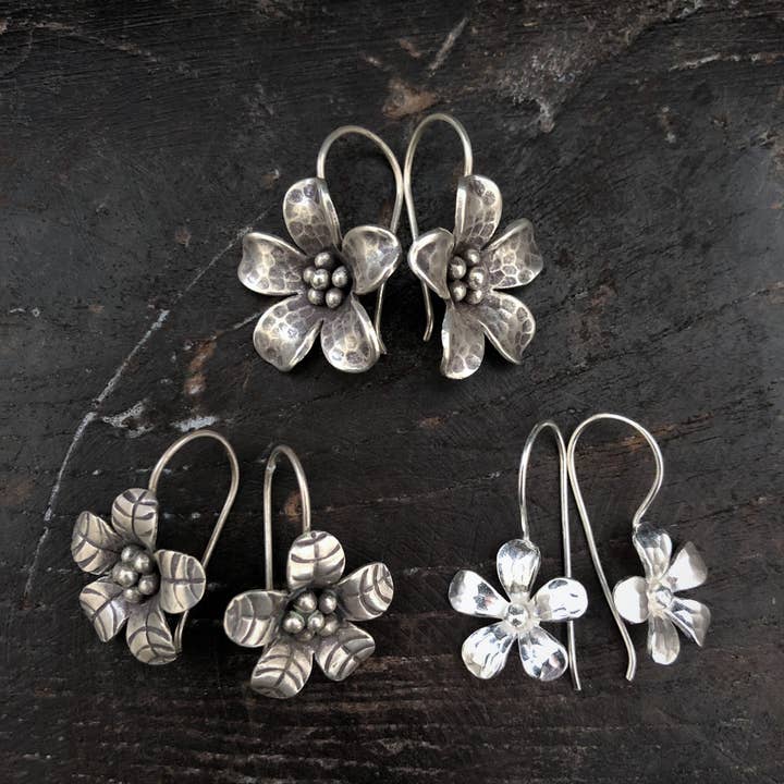 E30 - Small flower earrings for wholesale by Anantara