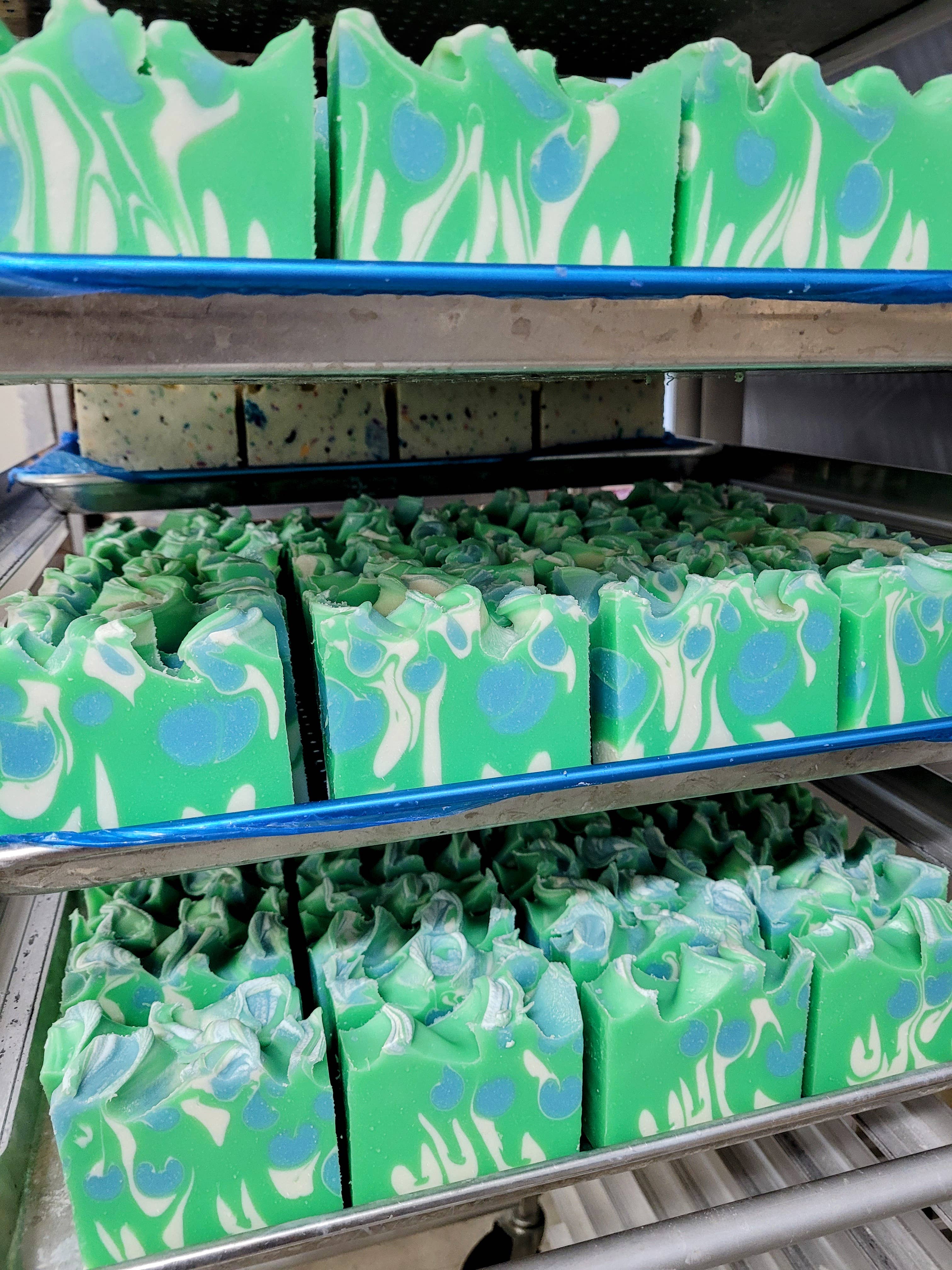 NOLA Soap Works - Wholesale Bar Soap - Garden District Artisan Soap - Honeysuckle & Jasmine1