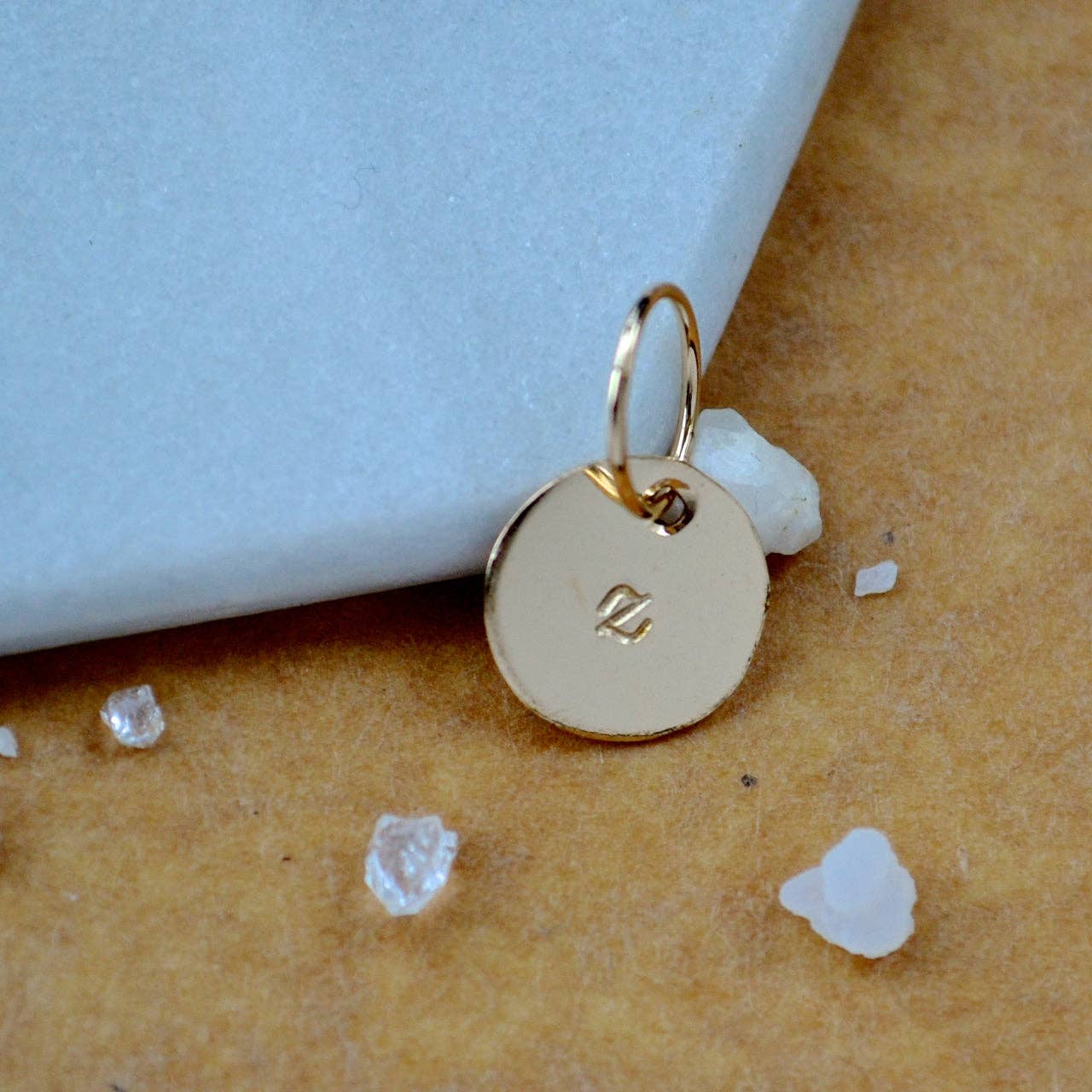 Foamy Wader - Venta al por mayor Abalorios/colgantes individuales - Set de abalorios con letra cursiva en minúscula, con letra cursiva, triple metal83