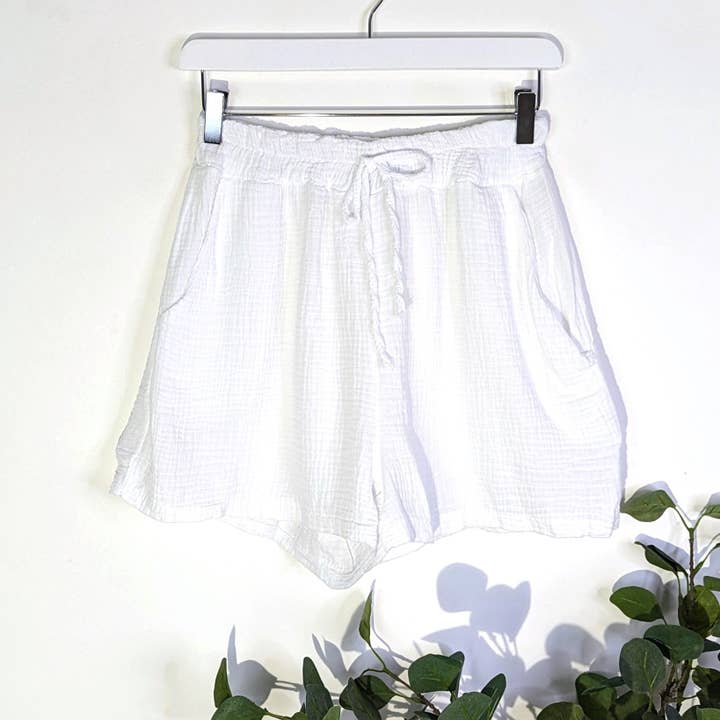 Tempest Designs – wholesale Shorts – Women’s – Cotton waffle type shorts with pockets (S-M)1