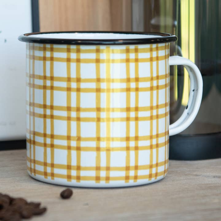 MUG DE CAMPING À CARREAUX JAUNES pour la vente par Ragon House