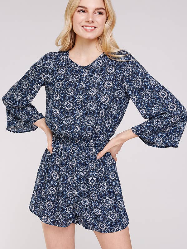 Urban X Strampler mit Glockenärmeln und abstraktem Blumen für den Großhandel von Urban X Apparel