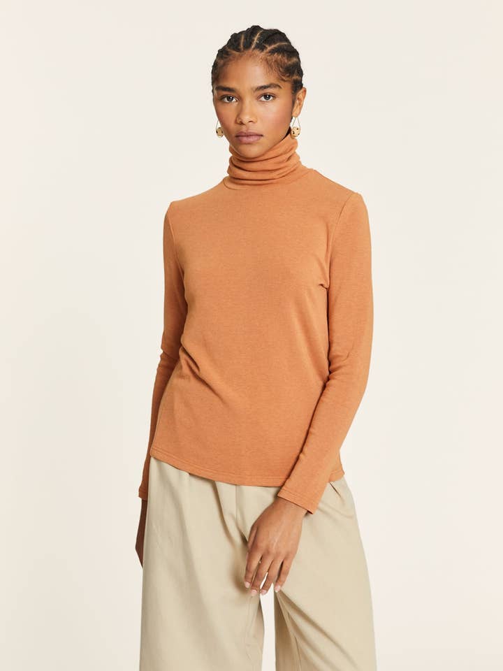 TOP COLLO ALTO TOFFEE per la vendita all'ingrosso da parte di Pepaloves