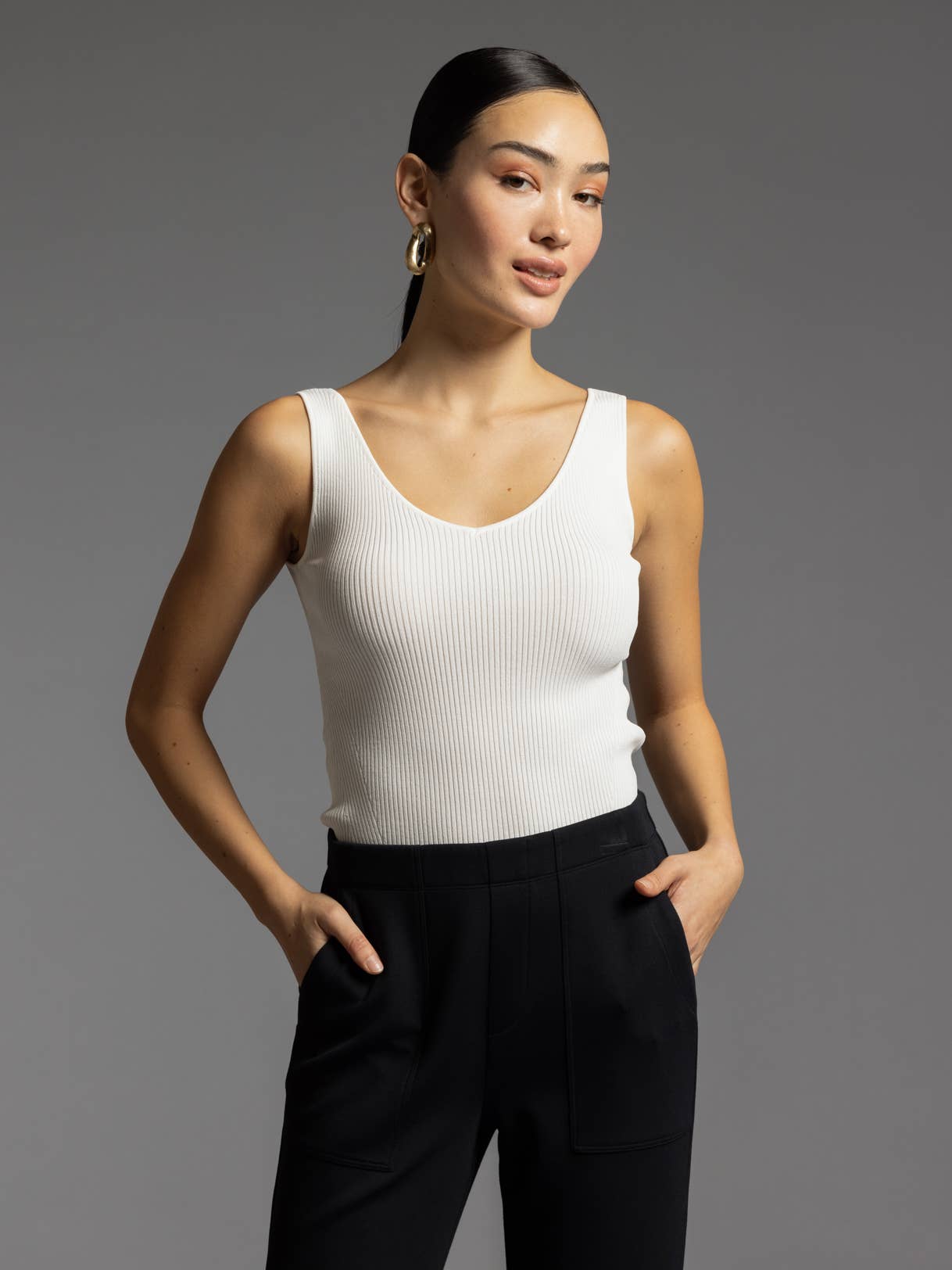 Weekend Los Angeles - Vente Débardeur – femme - Débardeur côtelé à encolure en V - TIA TANK9