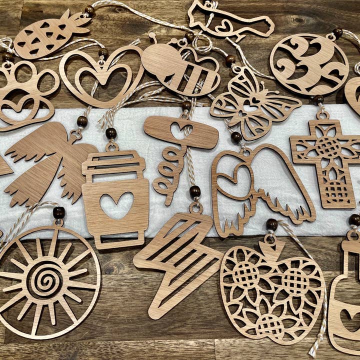 Ergin Studio - Wholesale Ornament - Stand Tall - Pineapple Story Card Ornament Gift2