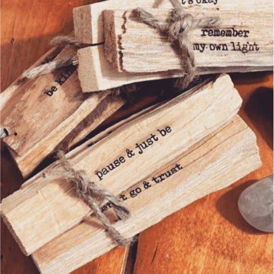 Spiritual Whiskey – wholesale Rökelsepinne – Graverade Palo Santo-stickor II Rökelsepinnar