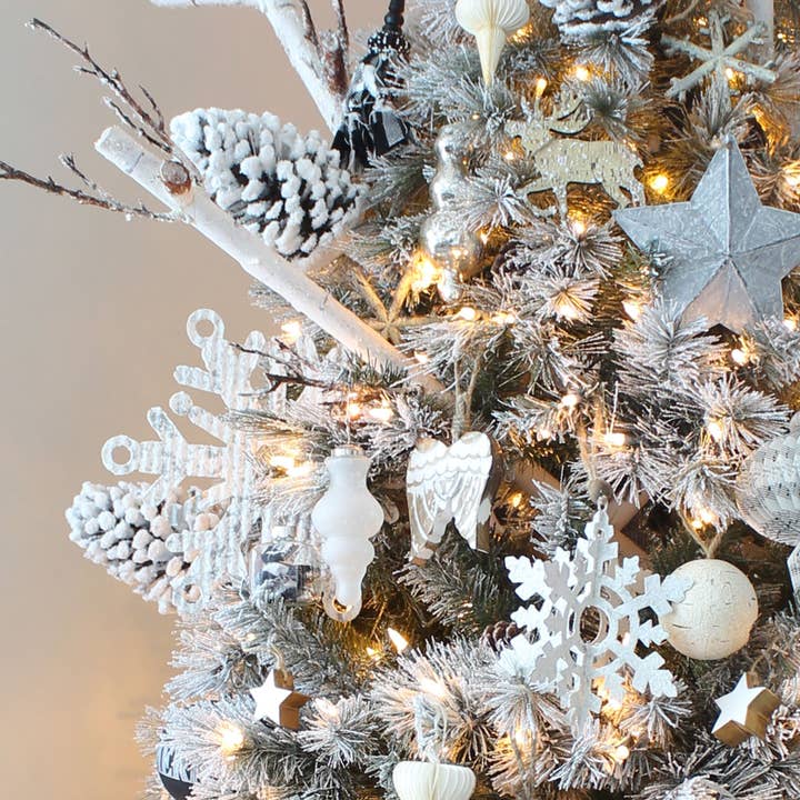 Kurated Korner - Vente Lots de décorations - AuldHome Design Lot de 6 décorations en bois en forme d'aile d'ange1