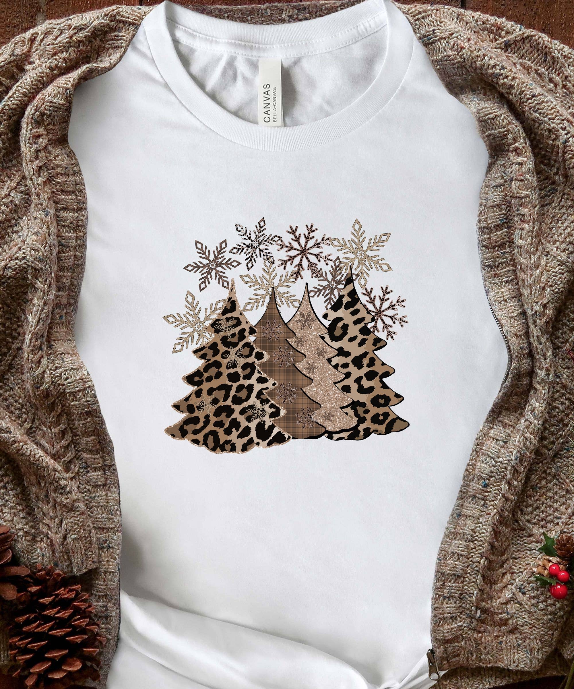 Midday USA - Wholesale T-Shirt (Graphic) - Women's - Leopard Christmas Tree Tshirt2