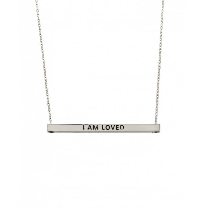 0011 PREMIERE – wholesale Pendant/charm necklace – FR3076 I AM LOVED_3D Horizontal Brass Message Bar Necklace