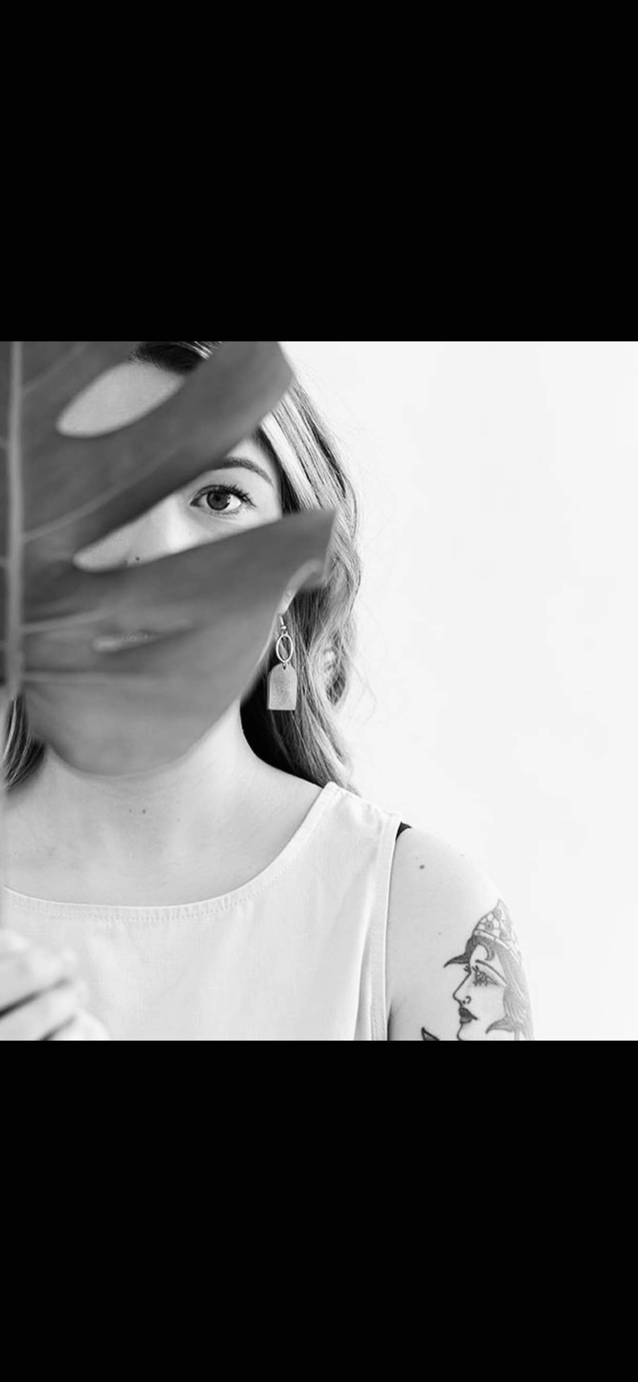 Whitebirch Handmade Goods - Wholesale Dangle Earrings - Dark Green Leather with Brass Circle Earrings3