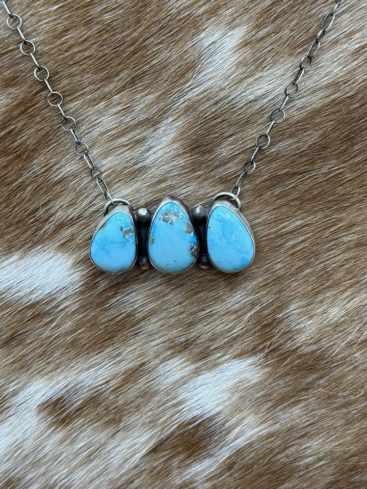 Navajo handgefertigte Halskette aus Sterlingsilber mit Blue Ridge Türkis-Cluster, 18” für den Großhandel von Native City Jewelry