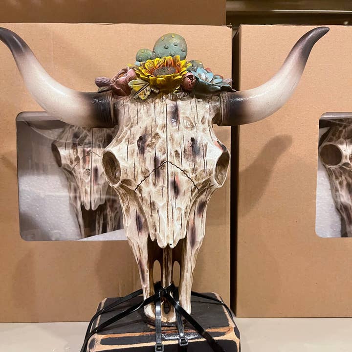 Broads Market - Wholesale Decorative Figurine - Cowskull Sunflower Cactus Statue1