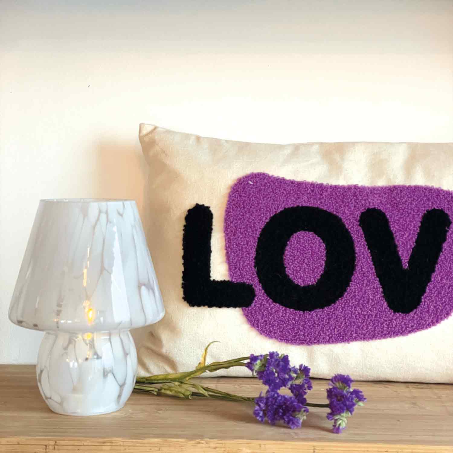 White leopard LED decoration with batteries D13.5 H18cm (battery-operated) for wholesale on Faire1