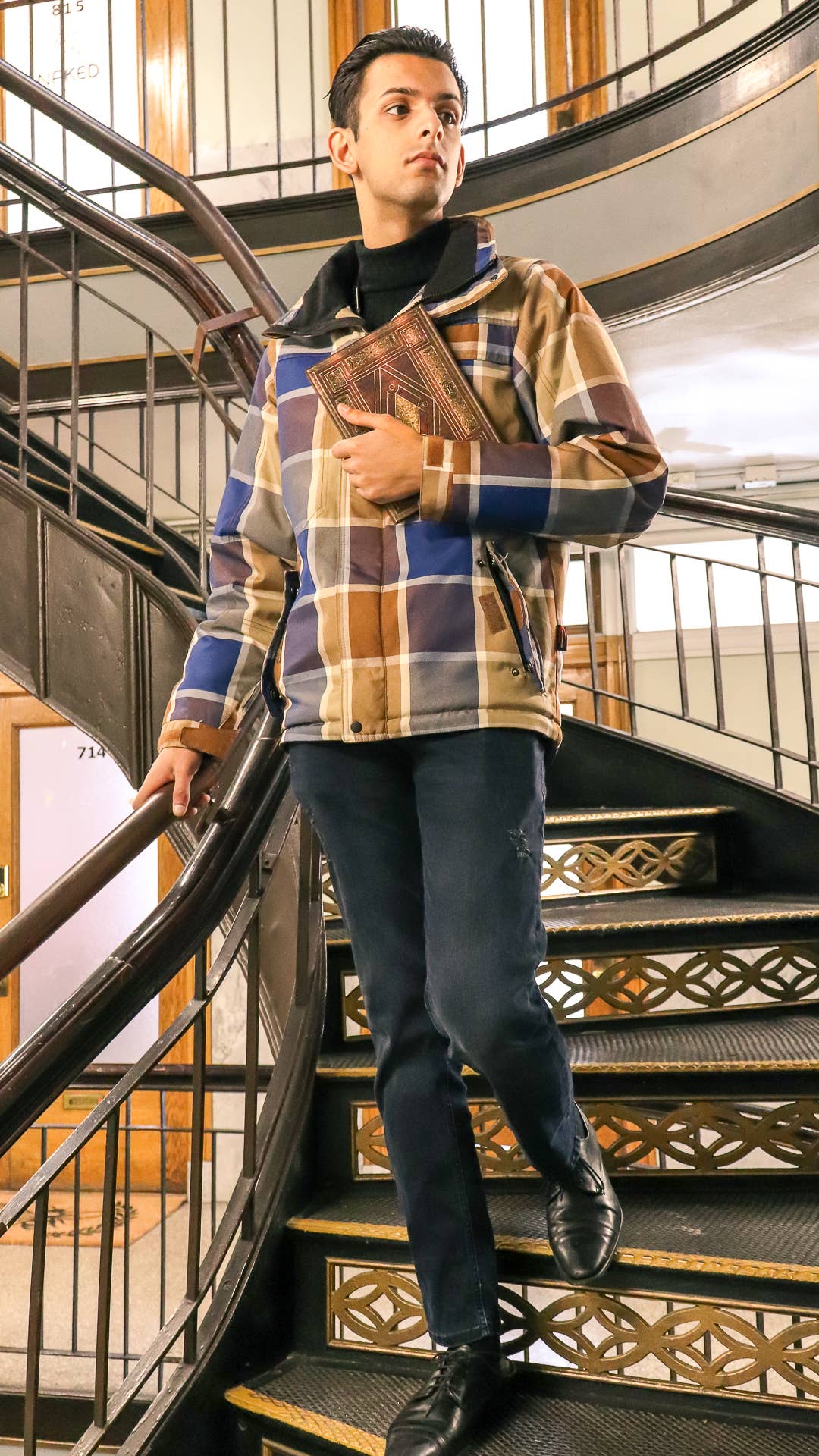 Chronicle Books - Wholesale Planner - Paperblanks 2026 First Folio Min Horizontal Hardcover 12MPln11