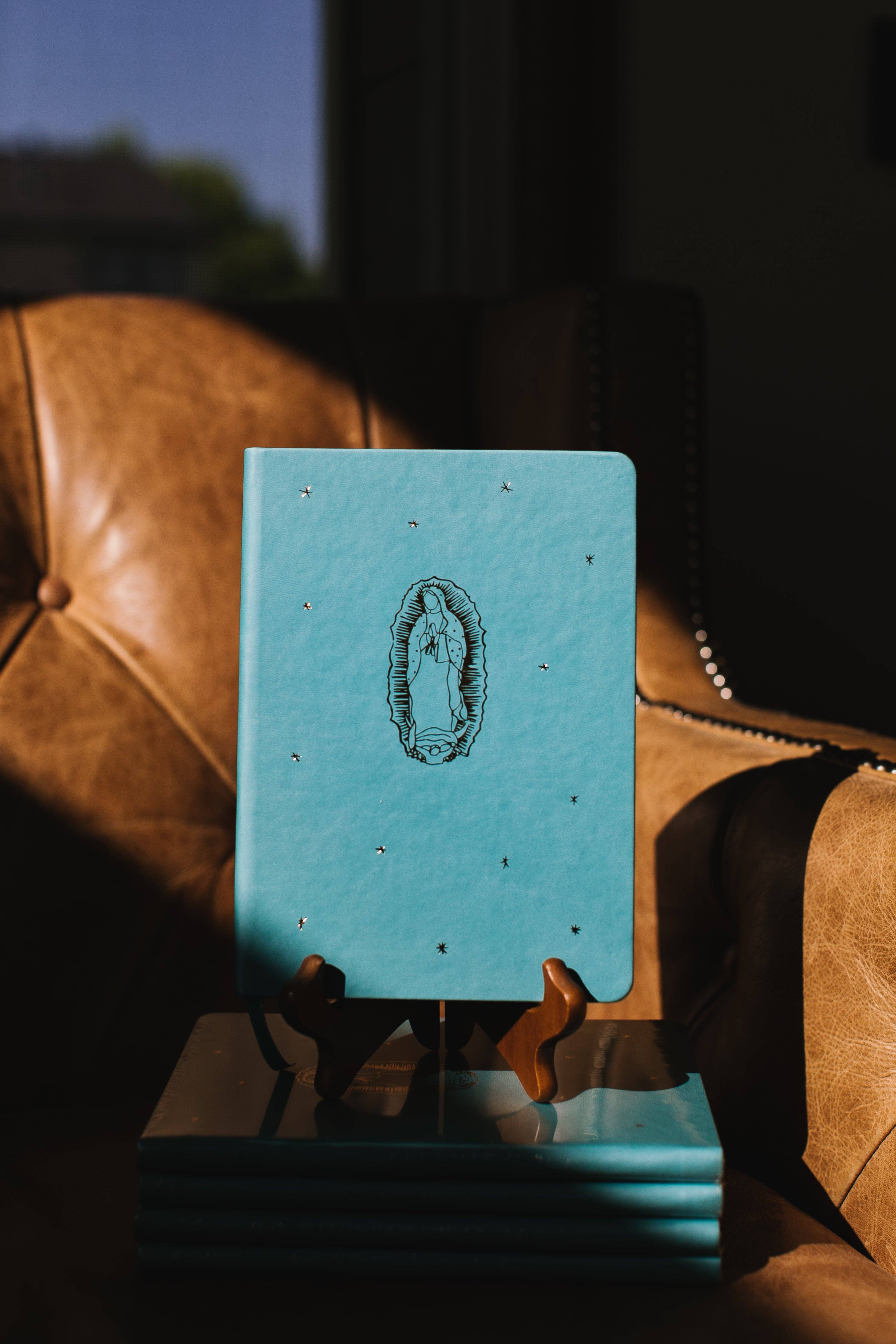 Elisa M Torres - Artist & Designer – Caderno por atacado – Caderno Nossa Senhora de Guadalupe com Detalhes em Ouro4