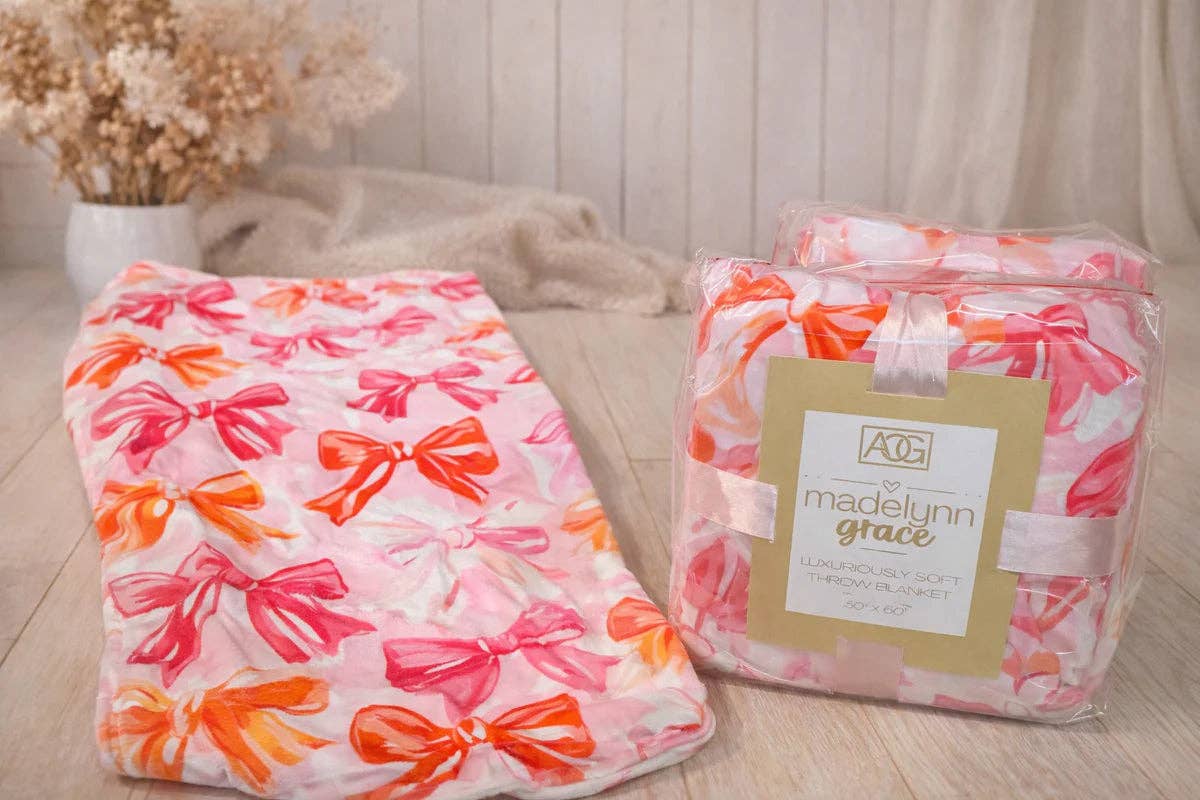 Ace of Grace - Wholesale Bedding Blanket - Kids & Baby - Madelynn Grace Luxe Fleece Blankets6