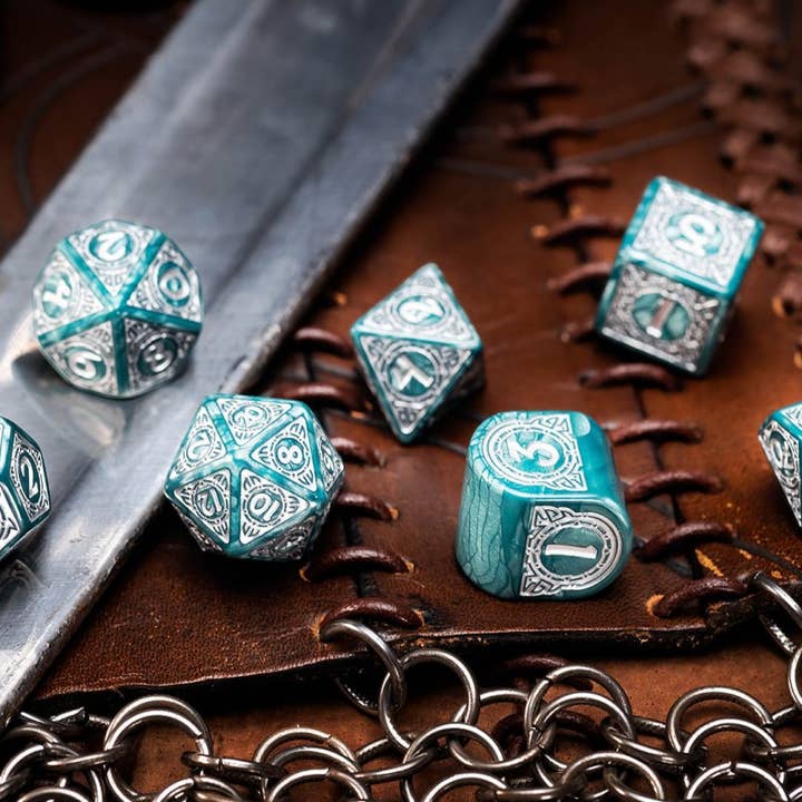 Cardshouse – wholesale Dice – Viking Modern Dice Set Mjolnir