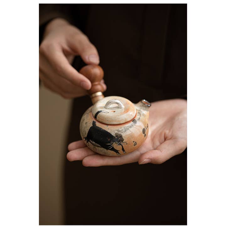 Gohobi (We cover U.S. import duties) - Wholesale Tea Pot - Gohobi Handmade Black Ink Hand-painted Cat Side Handle Teapot 0034