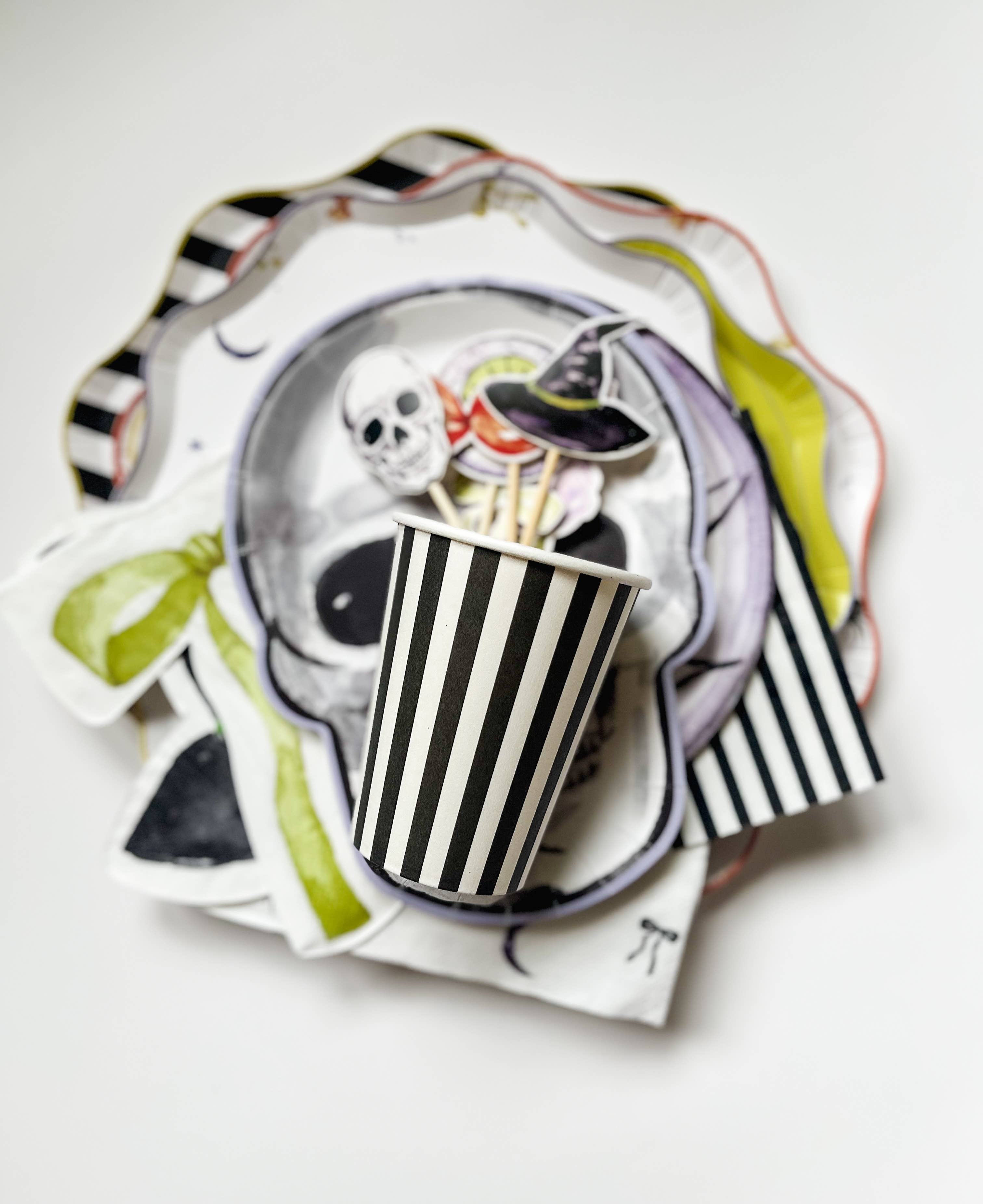 Josi James - Wholesale Disposable Cup - Black & White Striped Cup2