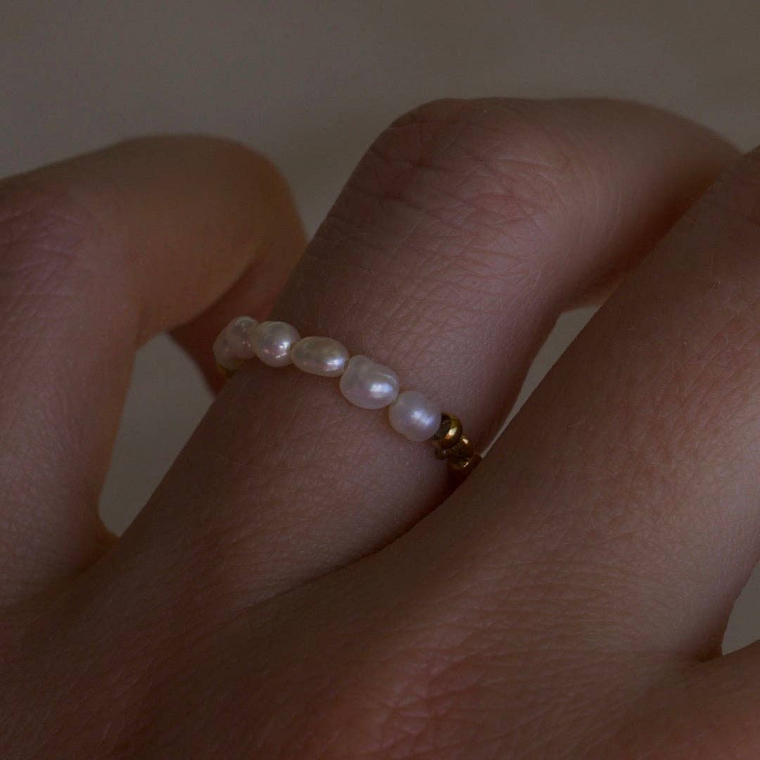 MeloMelo - Vente Anneau/bague à empiler - Bague Hubert texturée demi-perles demi-bandes dorées1