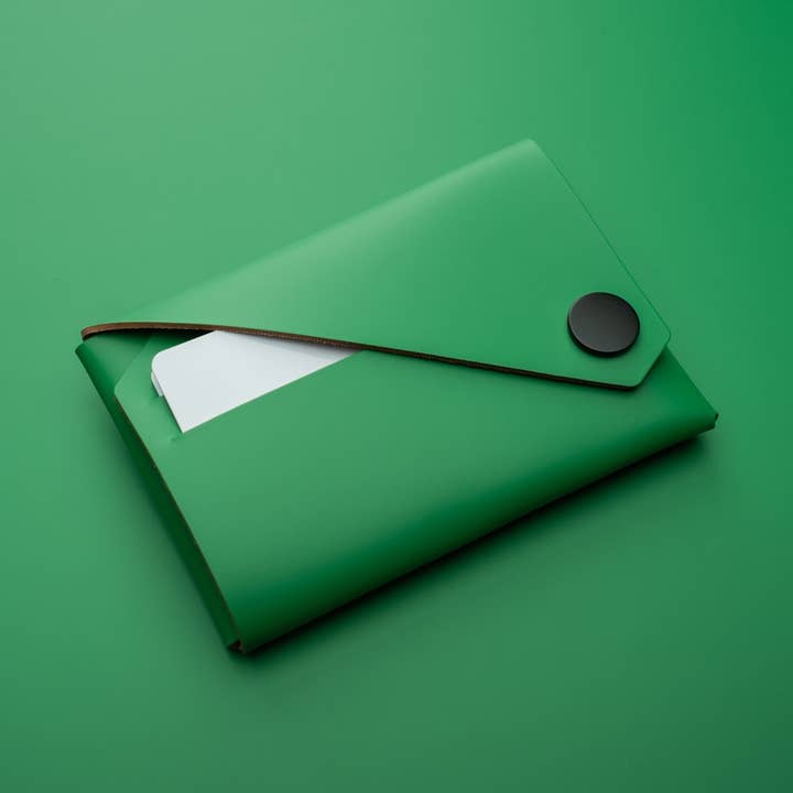 PORTAFOGLIO Verde Lussureggiante - Pelle Riciclata per la vendita all'ingrosso da parte di LEMUR