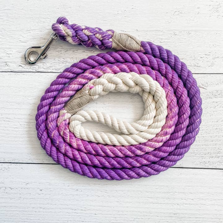 Laisse pour chien violette // Laisse en corde de coton pour la vente par Downtown Dog