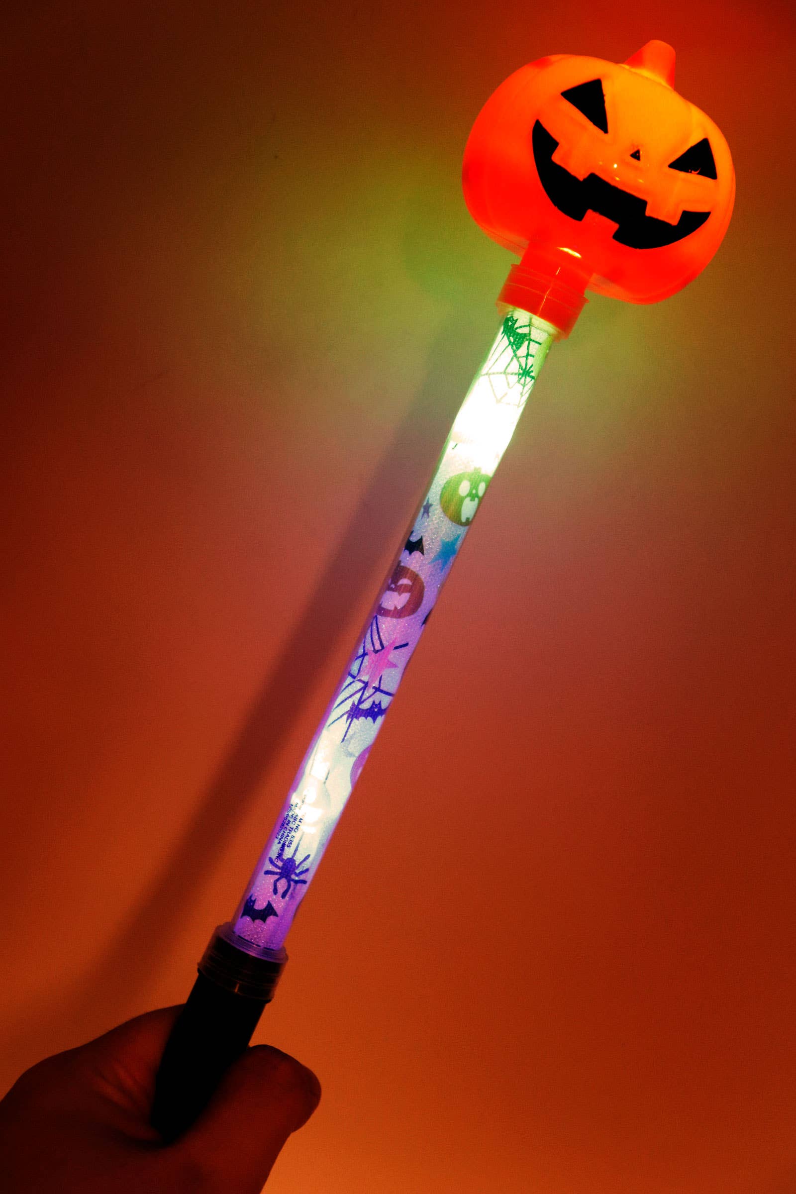 ASSORTEREDE Spøgelsespumpkinhoved Farverig LED-lysende stav for engroshandel på Faire2