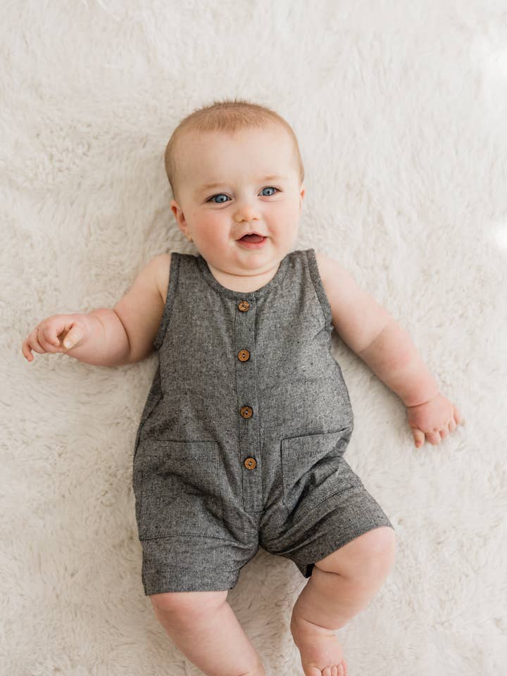 Pagliaccetto Nero Chambray per Ragazzi per la vendita all'ingrosso da parte di Yo Baby