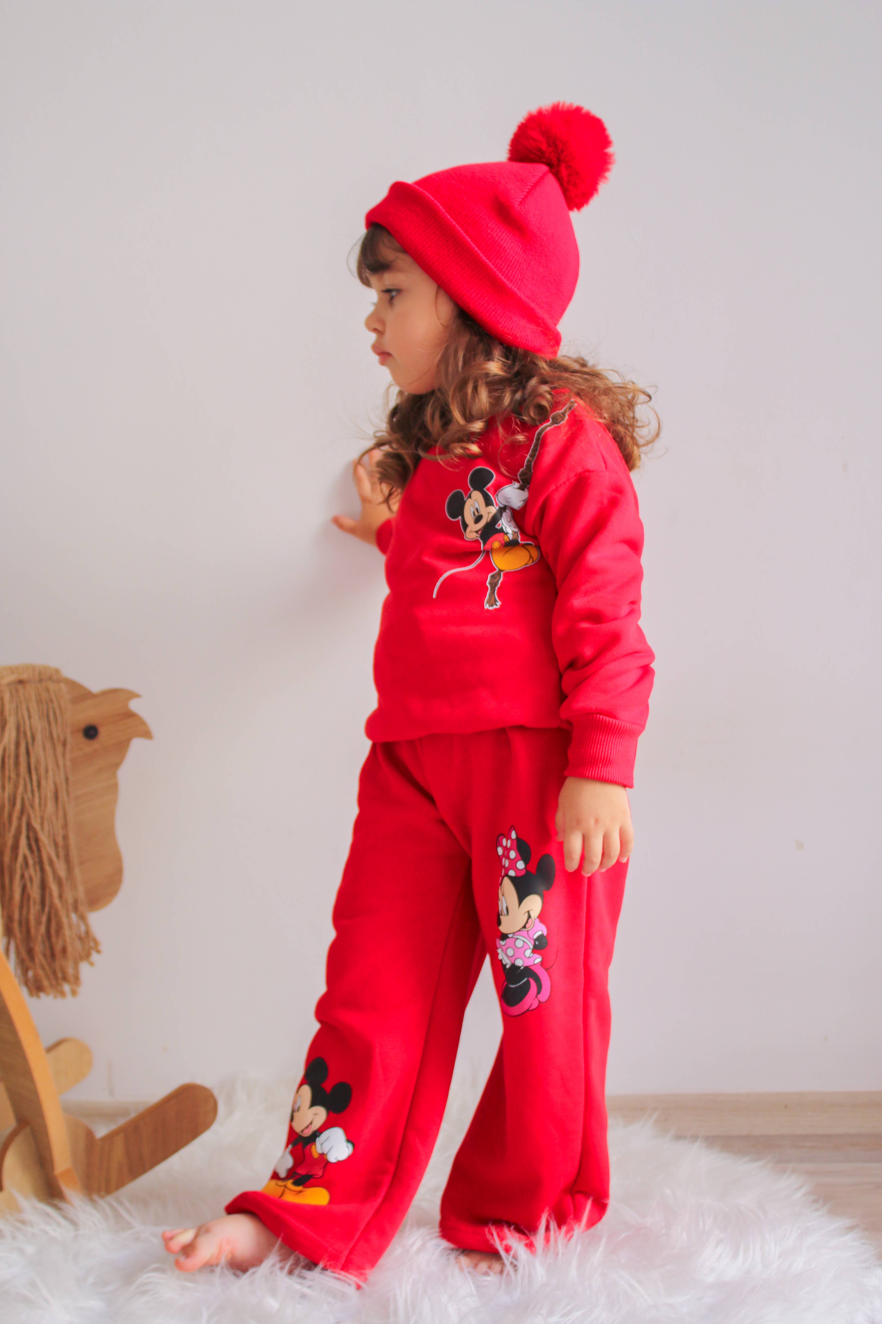 Himmelberg Baby – wholesale Mössa - Barn – Röd Singel Pom Pom Baby-/Barnmössa 0-8 år1