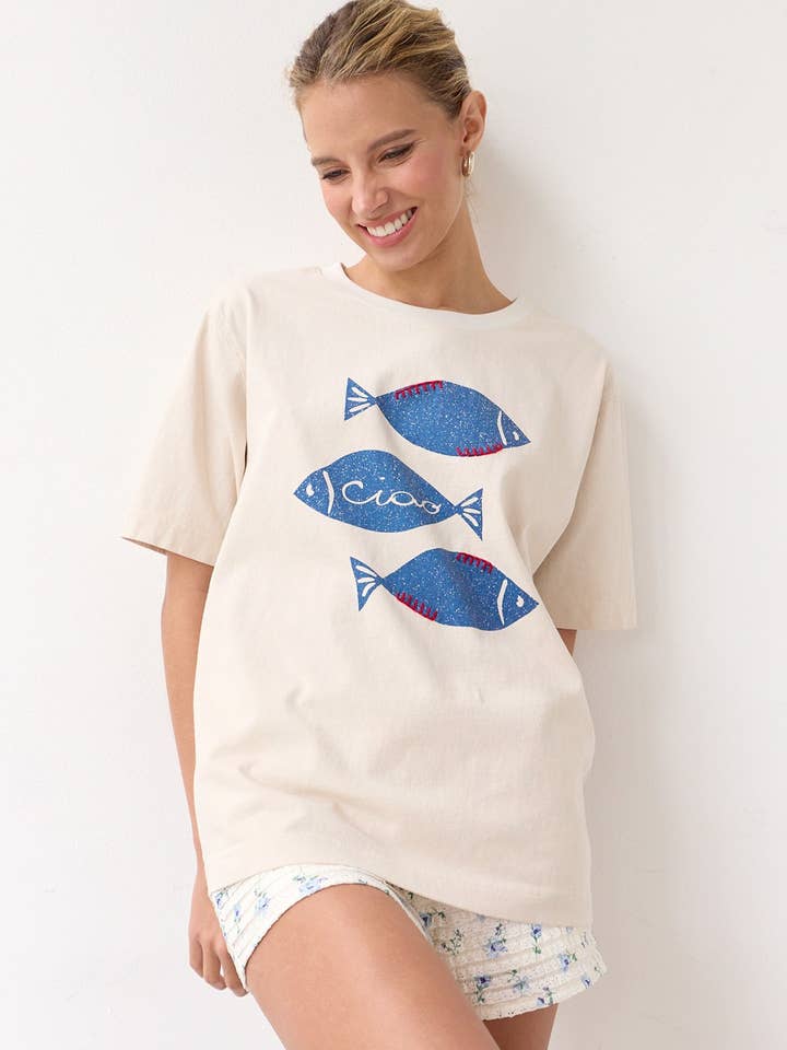 DOVE FISH GRAPHIC TEE WITH STITCH - RTK1027 for wholesale on Faire