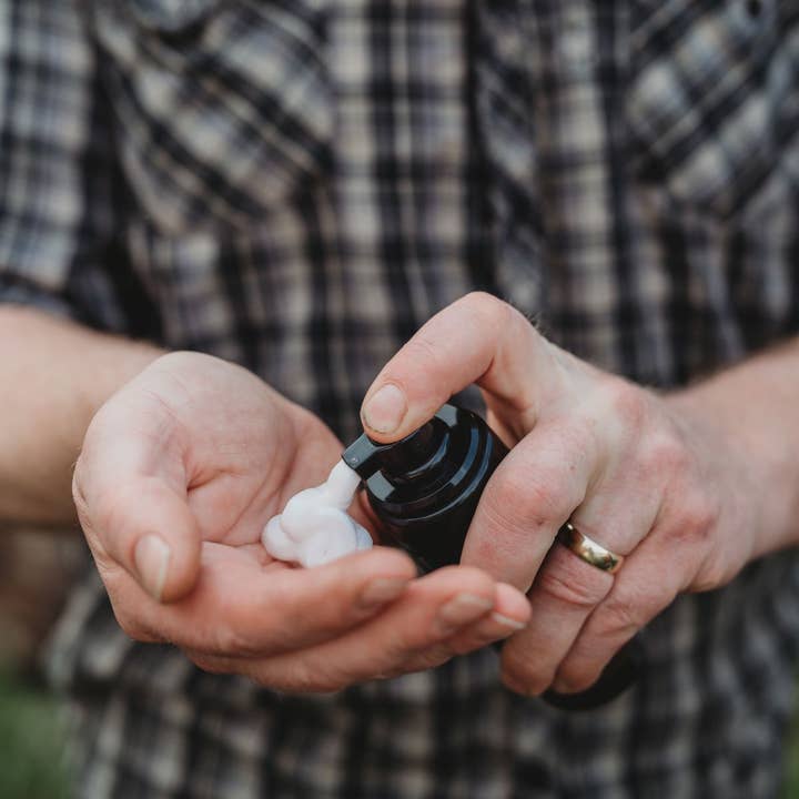 Historic Brands - Vente Lotions/shampoings pour la barbe - Nettoyant moussant pour barbe | Embargo Blend1