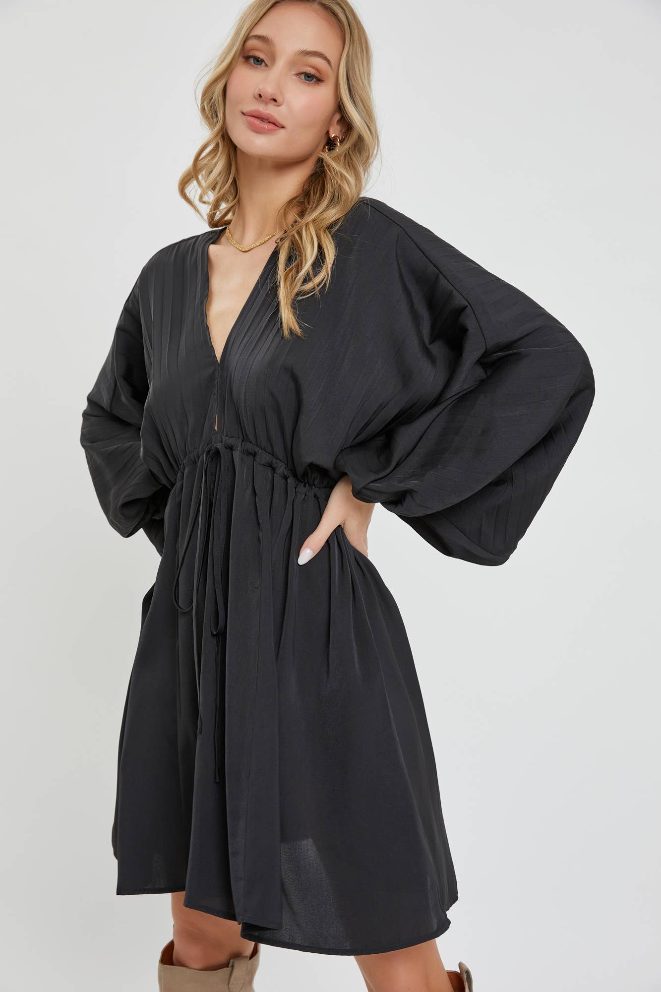 Sweet Lovely by Jen – Engroshandel Kjole - Dame – SATIN MINI KJOLE36