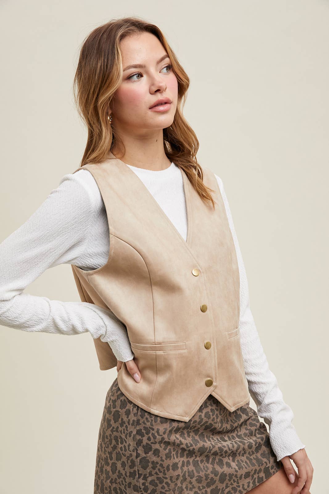 Wishlist Apparel - Wholesale Outerwear Vest - Women's - SUEDE BUTTON-UP VEST / WL25-109906