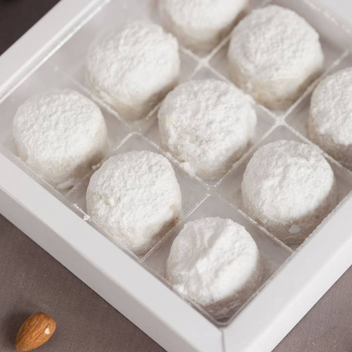 PETITS GRECS P.C. – Großhandel Cookie – Kourabies Vanille - Griechische Mürbegebäck-Kekse
