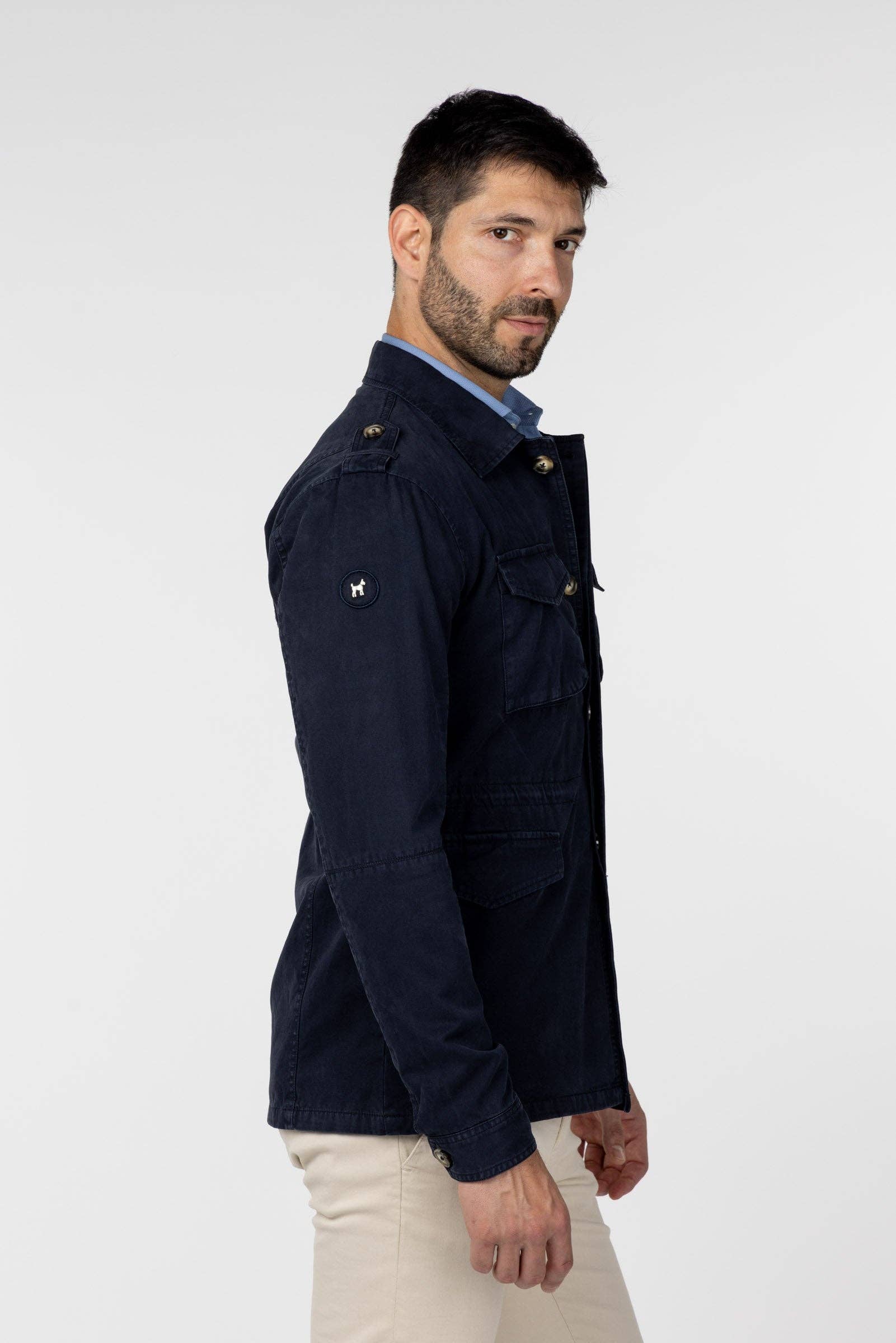 williot – Großhandel Jacke - Herren – In der Sahara gefärbtes Kleidungsstück mit austauschbaren Patches.7