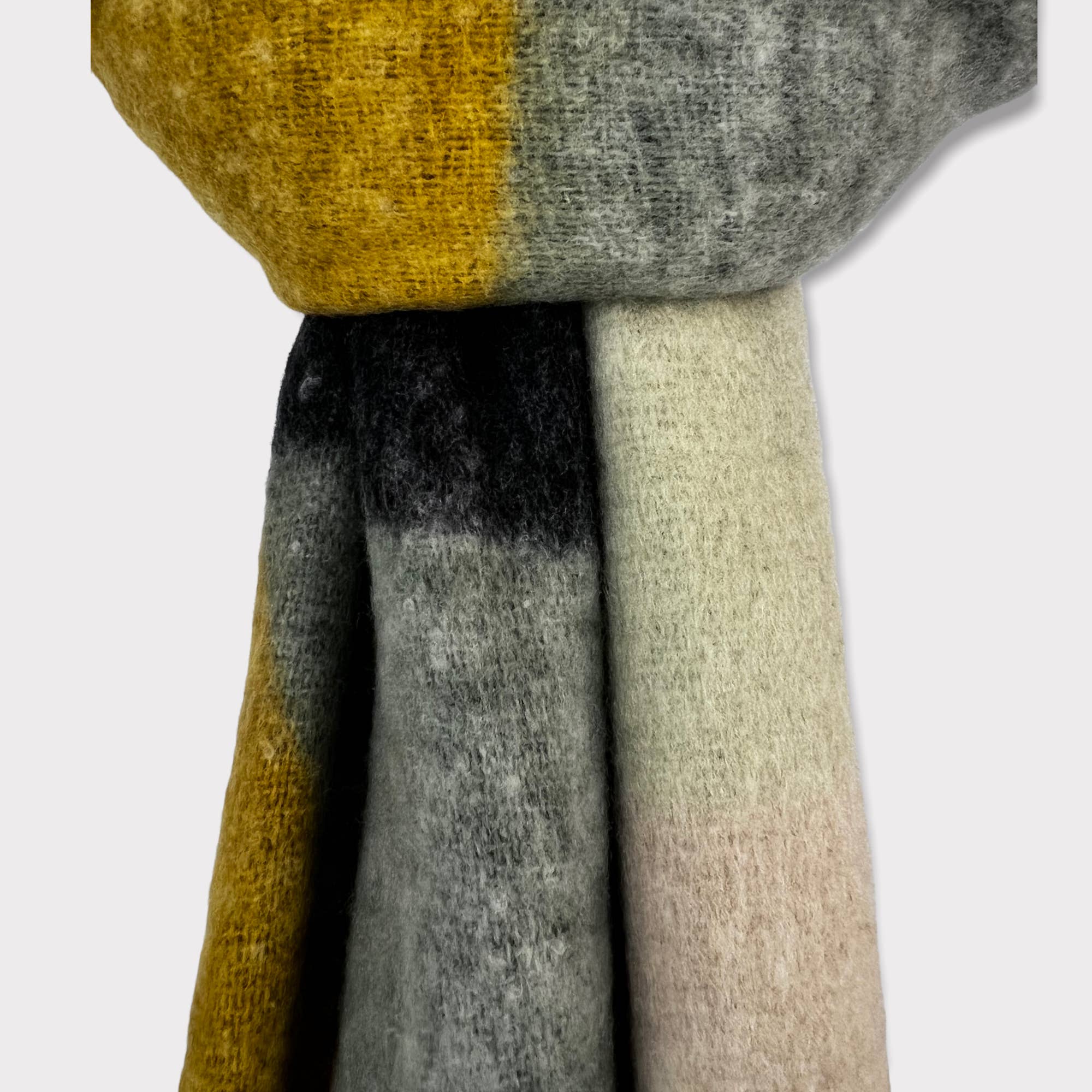 London Scarves - Wholesale Scarf - Women's - Fluffy winter scarf with braided tassels5