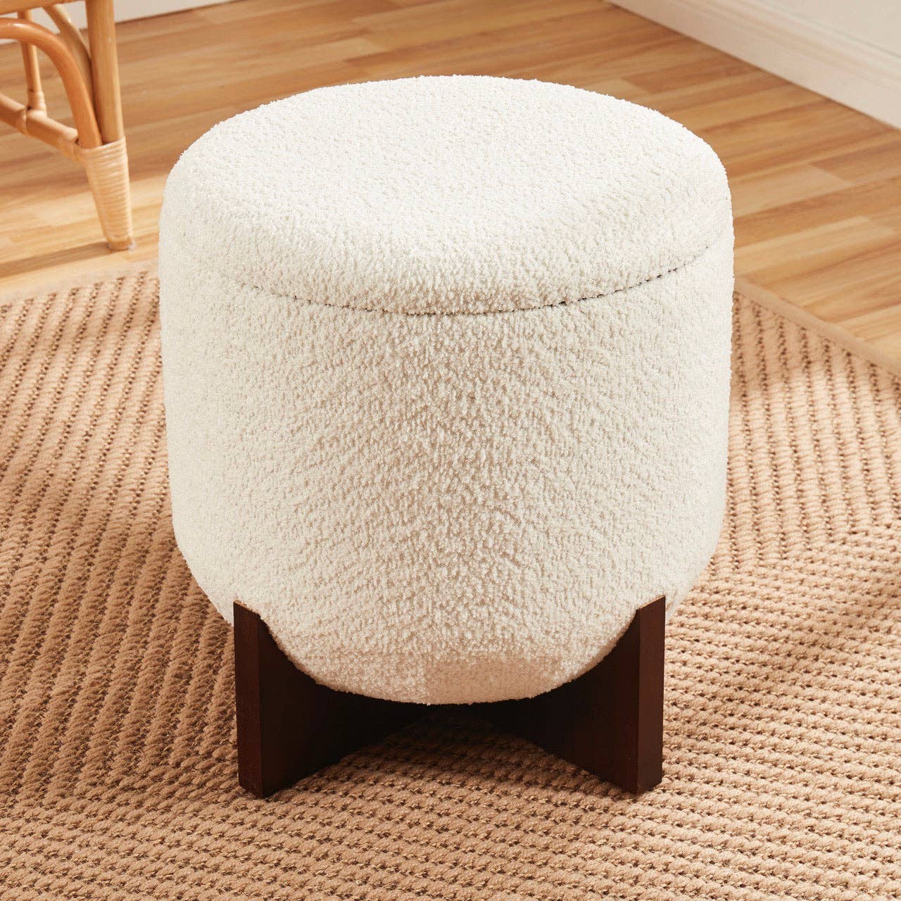 Ornavo Home - Wholesale Ottoman - Bradford Round Boucle Ottoman6
