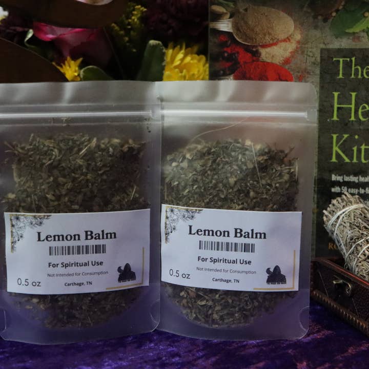 Mélisse Herbe Sèche pour Usage Spirituel pour la vente par The Rouge and Raven