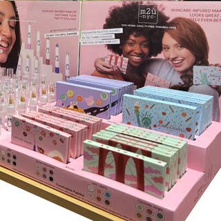 M2U NYC - Wholesale Eyeshadow Palette - M2U NYC Eyeshadow Palette Collection with Free Display