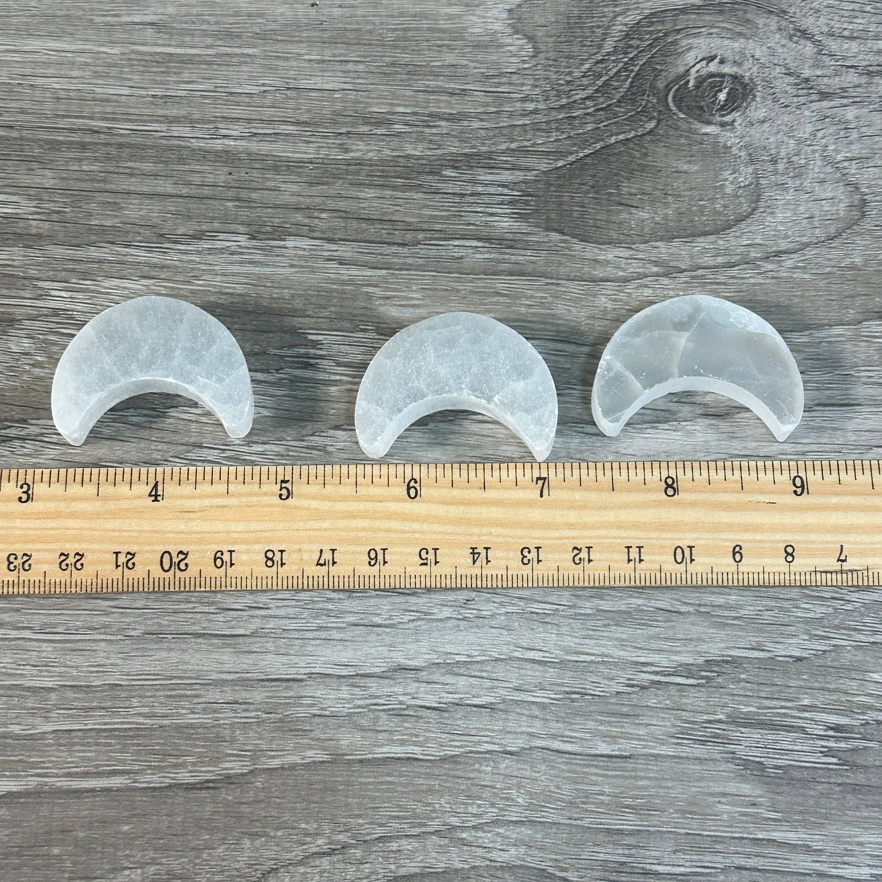 Keystone Crystals - Vente Pierre et cristal de spiritualité - Lune de 1,5 pouce en sélénite4